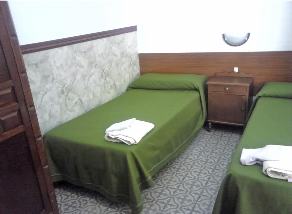 Hostal Union Campana Siviglia Camera foto